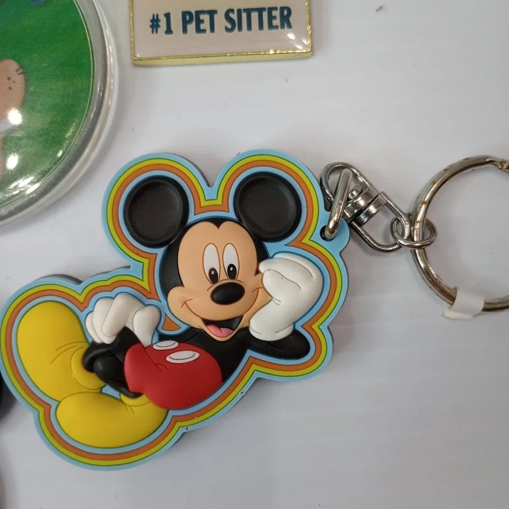 Disney Keychain Lot 6 Mickey,‎ Minnie, Goofy, Jerry Leigh, World  Lucite & Metal